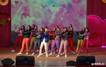 В ЦКР «Строитель» прошел отчетный концерт вокального коллектива «Фиеста»