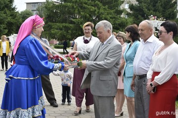 Жители поселка Троицкий отметили День своего села и престольный праздник Святой Троицы
