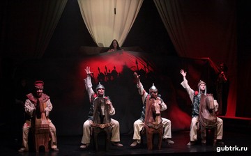 Губкинский театр открывает новый сезон