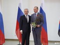 Евгений Савченко вручил государственные награды лебединцам