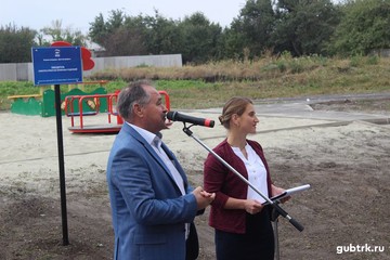 В селе Бобровы Дворы появился «Детский дворик»