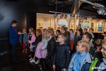 Экскурсию в мир электроэнергетики провели инженеры Белгородэнерго для четвероклассников белгородской школы