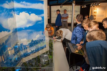 Экскурсию в мир электроэнергетики провели инженеры Белгородэнерго для четвероклассников белгородской школы