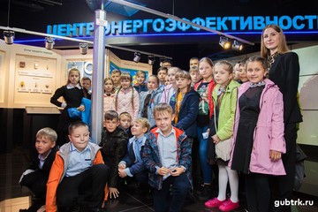 Экскурсию в мир электроэнергетики провели инженеры Белгородэнерго для четвероклассников белгородской школы
