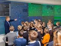 Экскурсию в мир электроэнергетики провели инженеры Белгородэнерго для четвероклассников белгородской школы