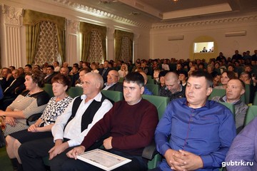 Губкинцы отпраздновали День работников дорожного хозяйства