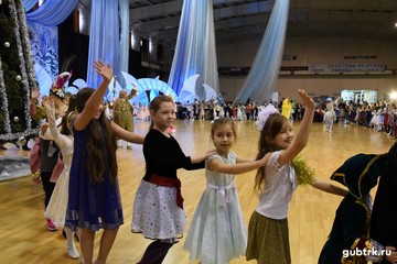 Праздничное новогоднее представление для детей в СК «Горняк»