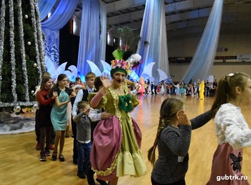 Праздничное новогоднее представление для детей в СК «Горняк»
