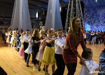 Праздничное новогоднее представление для детей в СК «Горняк»