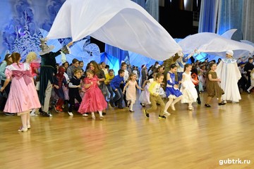 Праздничное новогоднее представление для детей в СК «Горняк»