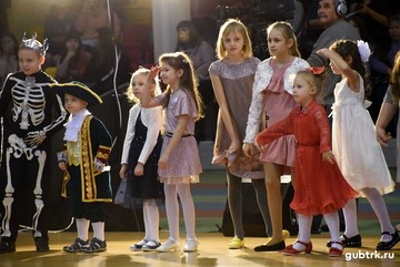 Праздничное новогоднее представление для детей в СК «Горняк»