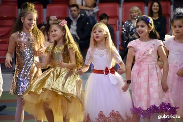 Праздничное новогоднее представление для детей в СК «Горняк»