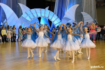 Праздничное новогоднее представление для детей в СК «Горняк»