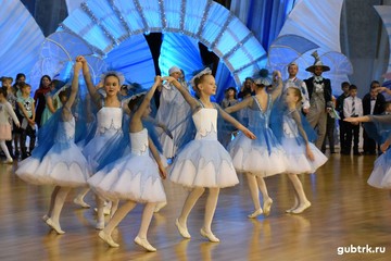Праздничное новогоднее представление для детей в СК «Горняк»