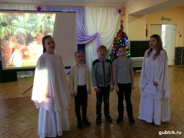 В ЦКР поселка Троицкий прошли рождественские гуляния