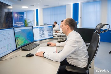 Строительство подстанции «Спутник», запуск цифровых объектов в 4 регионах и стилизованная опора «Маяк» – итоги визита Павла Ливинского в Воронеж